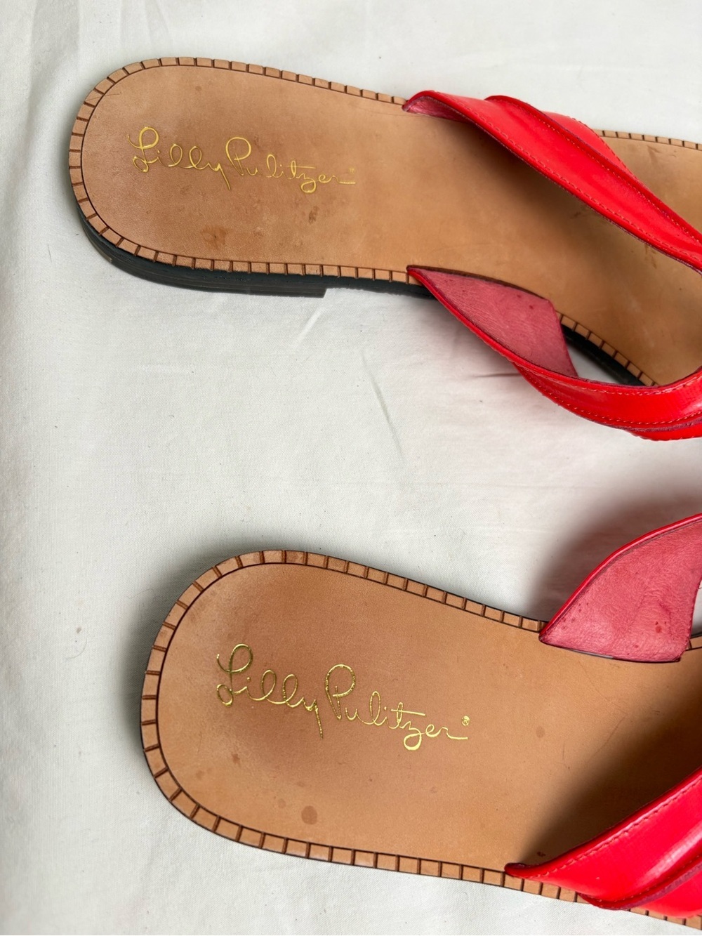 LILLY PULITZER McKim Deep Coral Patent Leather O-Ring Thong Sandals 9 - Picture 5 of 9